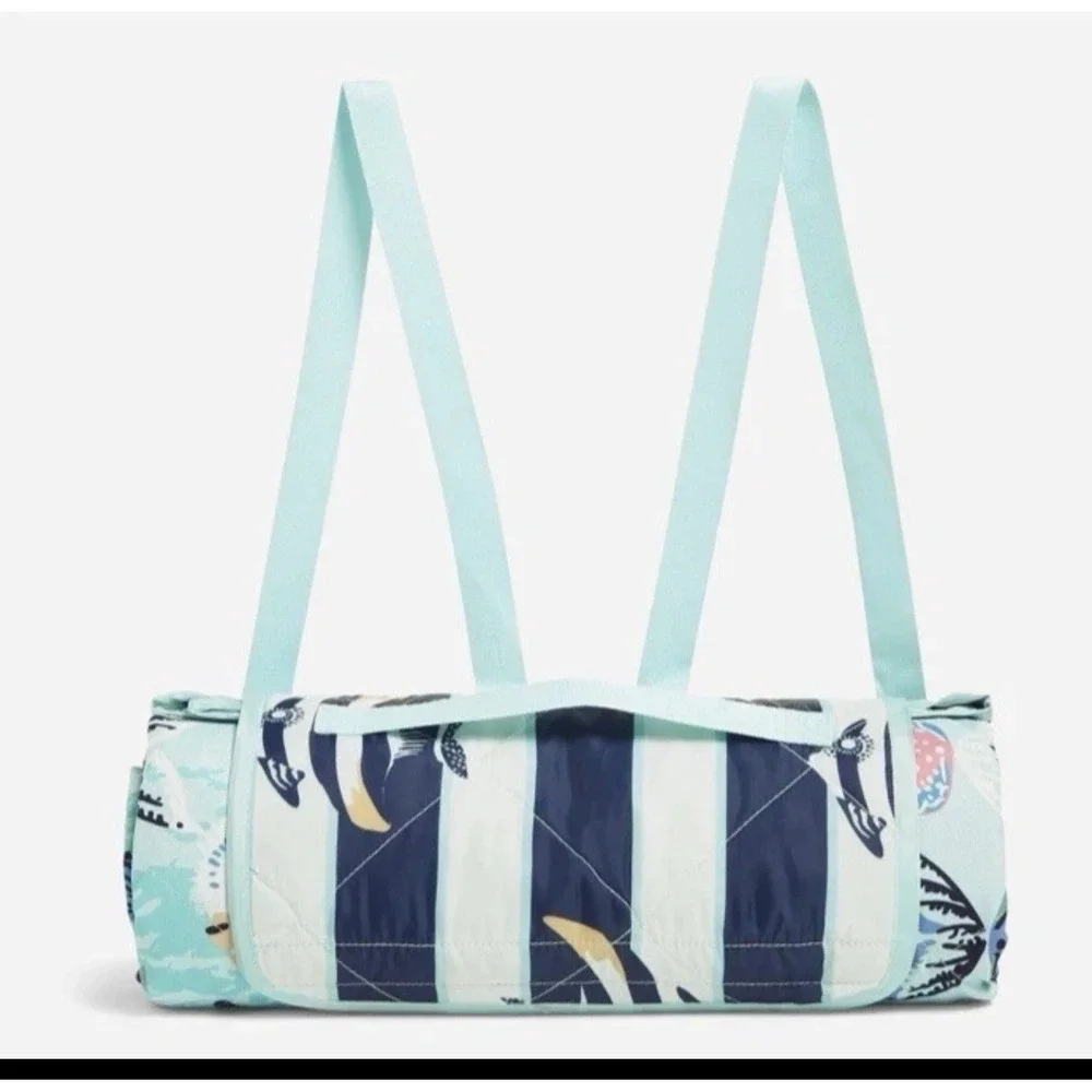 Vera Bradley Picnic Blanket Reversible Fish Shell Print Blue Navy Stripe 27793